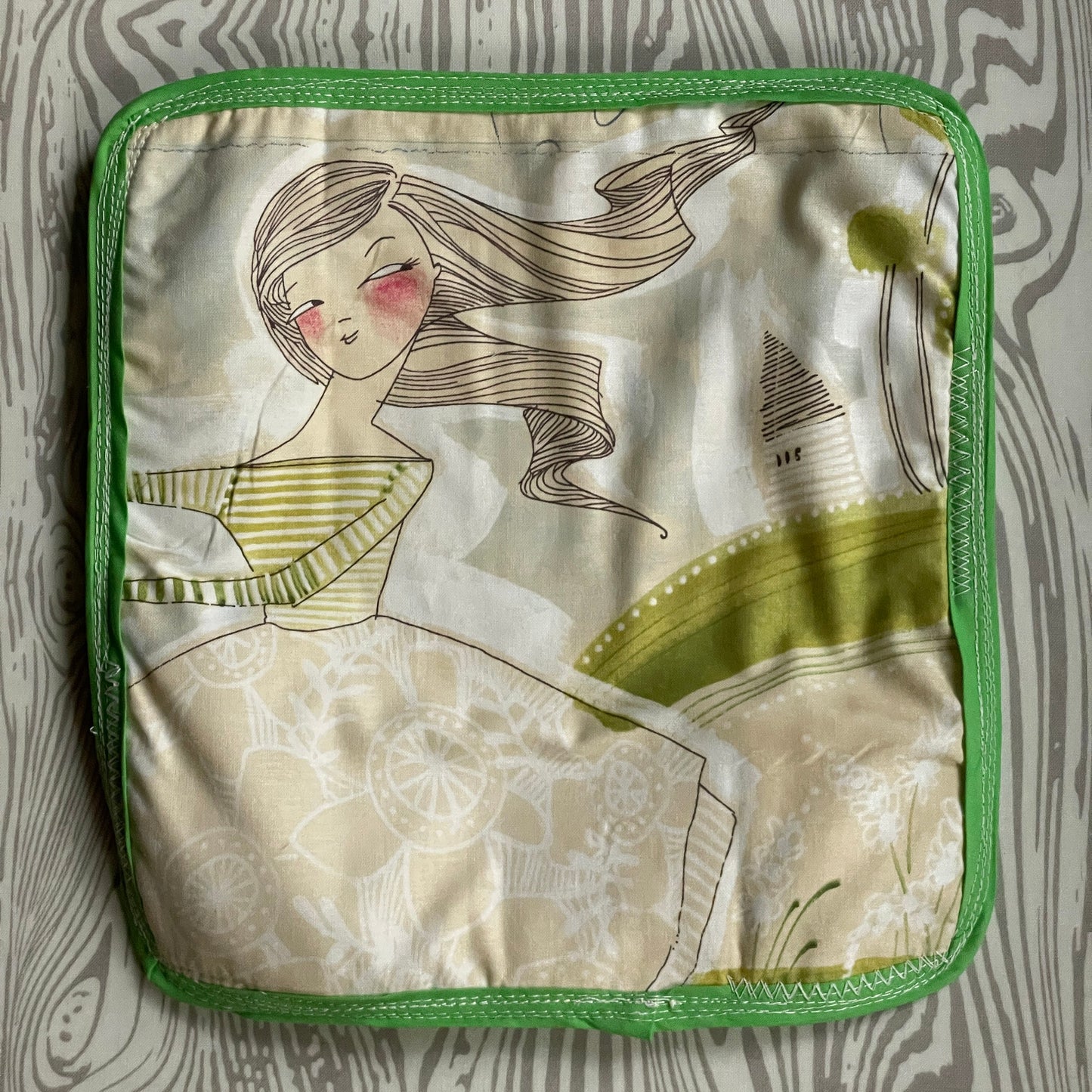 Harvest Hot Pad with insul-fleece lining to protect your table / counters from burns | insulated patchwork hotpad