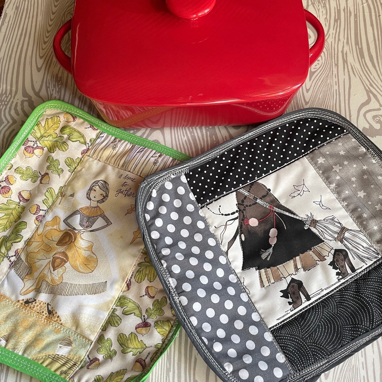 Harvest Hot Pad with insul-fleece lining to protect your table / counters from burns | insulated patchwork hotpad