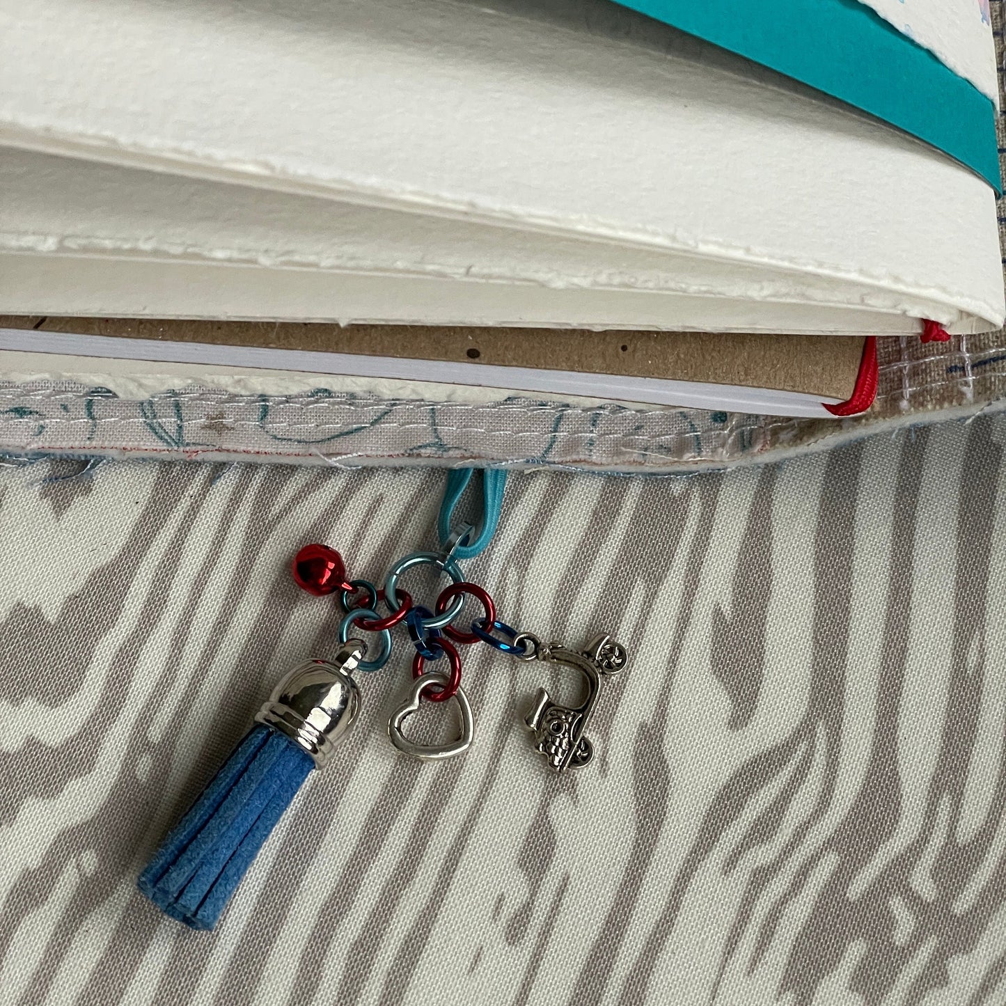 Sweater Weather refillable watercolor journal | winter themed travelers notebook | quilted fabric fauxdori | kawaii mixed media sketchbook