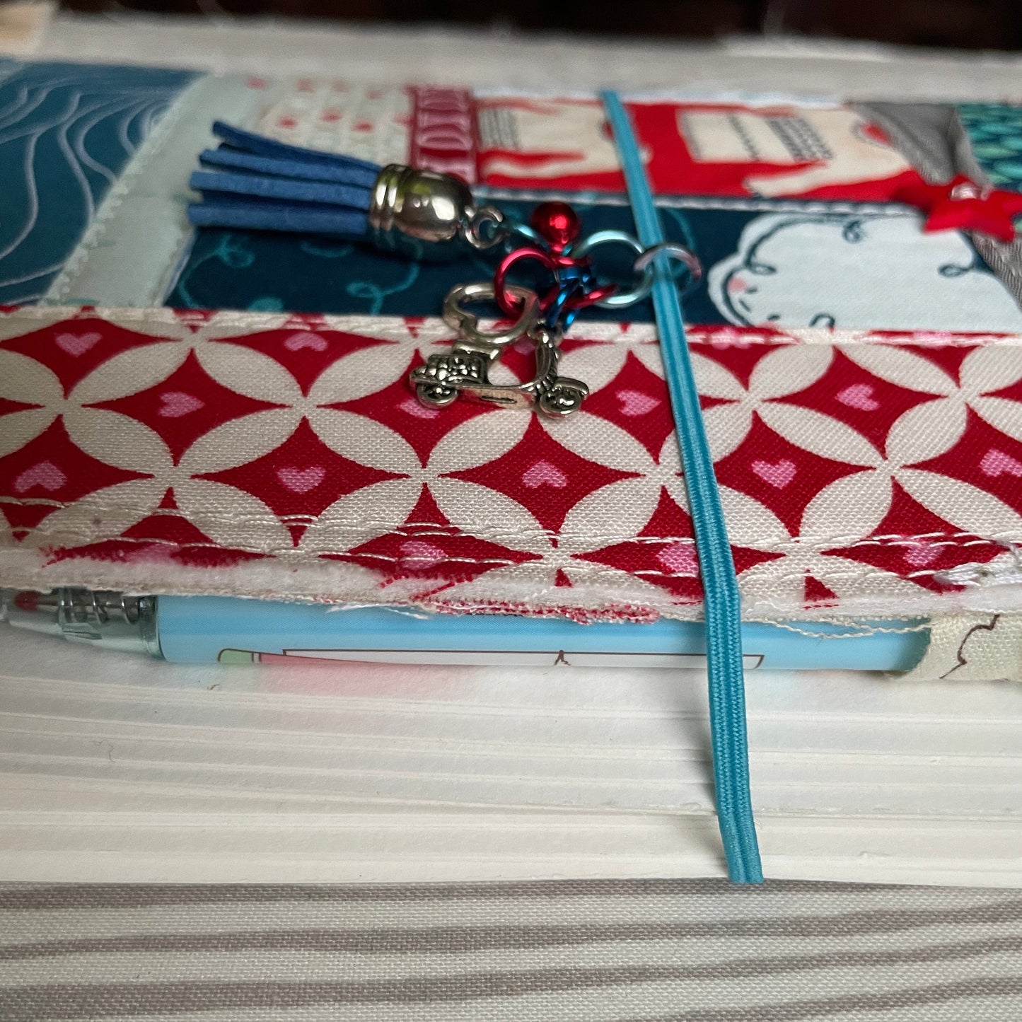 Sweater Weather refillable watercolor journal | winter themed travelers notebook | quilted fabric fauxdori | kawaii mixed media sketchbook