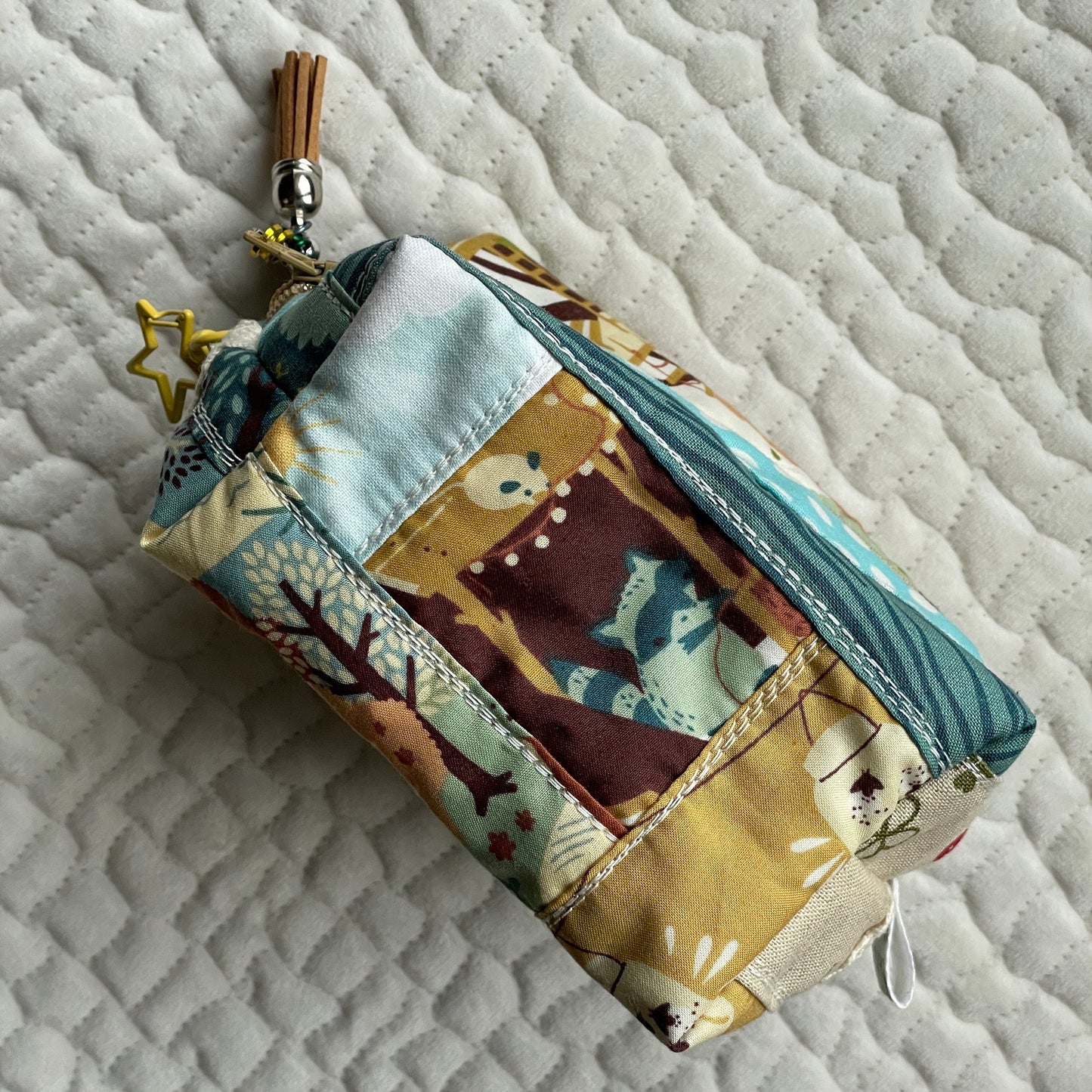 Journal Sidekick | quilted zipper pouch keeps your craft supplies handy | great for holding collectible cards or as a dice bag for gaming