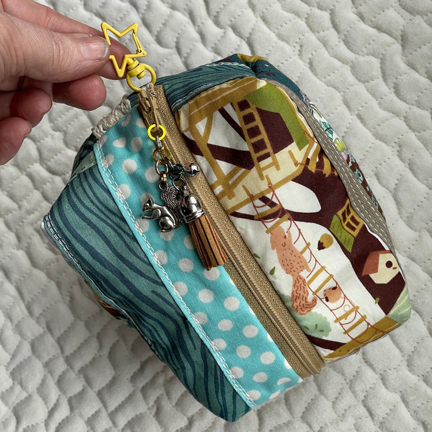 Journal Sidekick | quilted zipper pouch keeps your craft supplies handy | great for holding collectible cards or as a dice bag for gaming