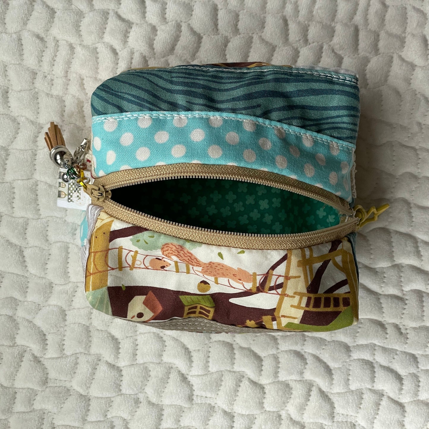 Journal Sidekick | quilted zipper pouch keeps your craft supplies handy | great for holding collectible cards or as a dice bag for gaming