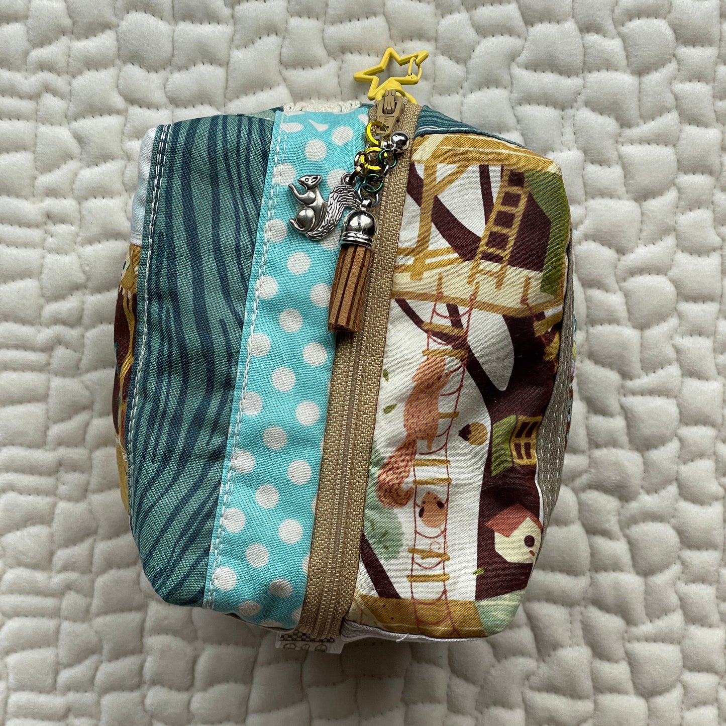 Journal Sidekick | quilted zipper pouch keeps your craft supplies handy | great for holding collectible cards or as a dice bag for gaming