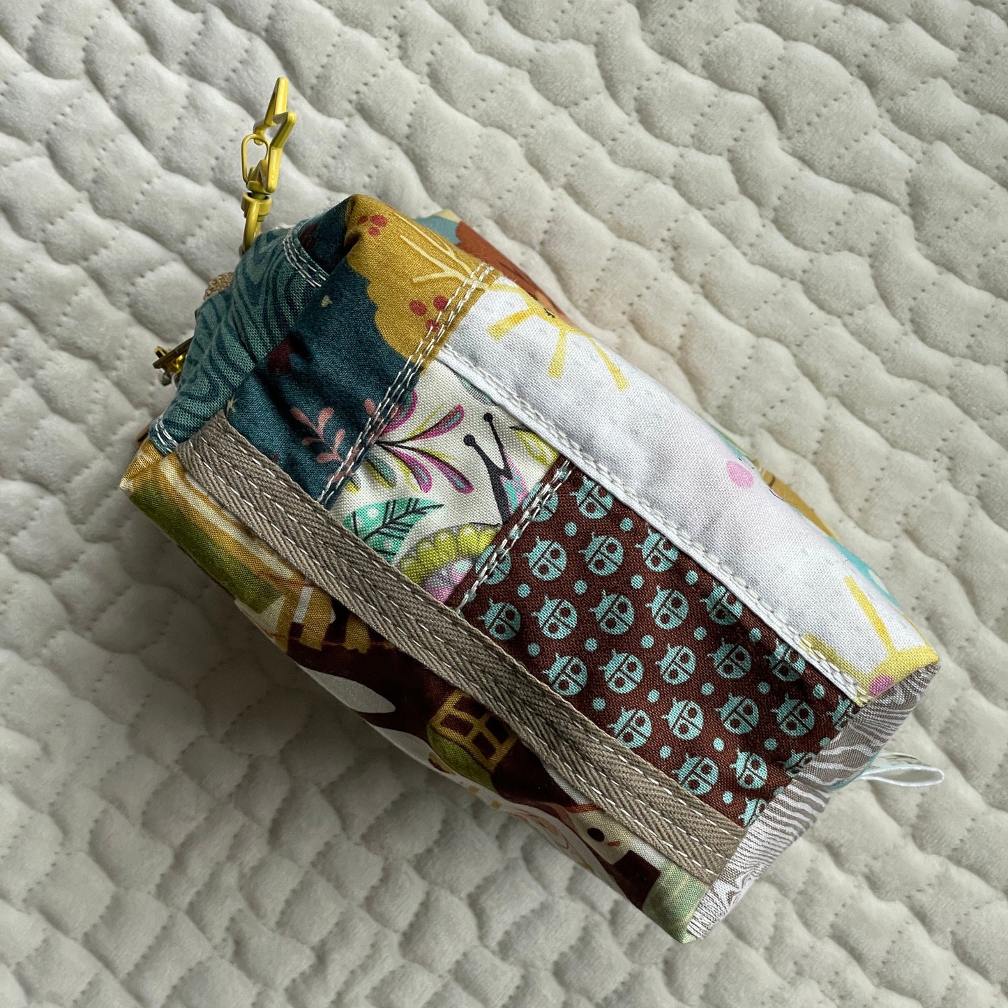 Journal Sidekick | quilted zipper pouch keeps your craft supplies handy | great for holding collectible cards or as a dice bag for gaming