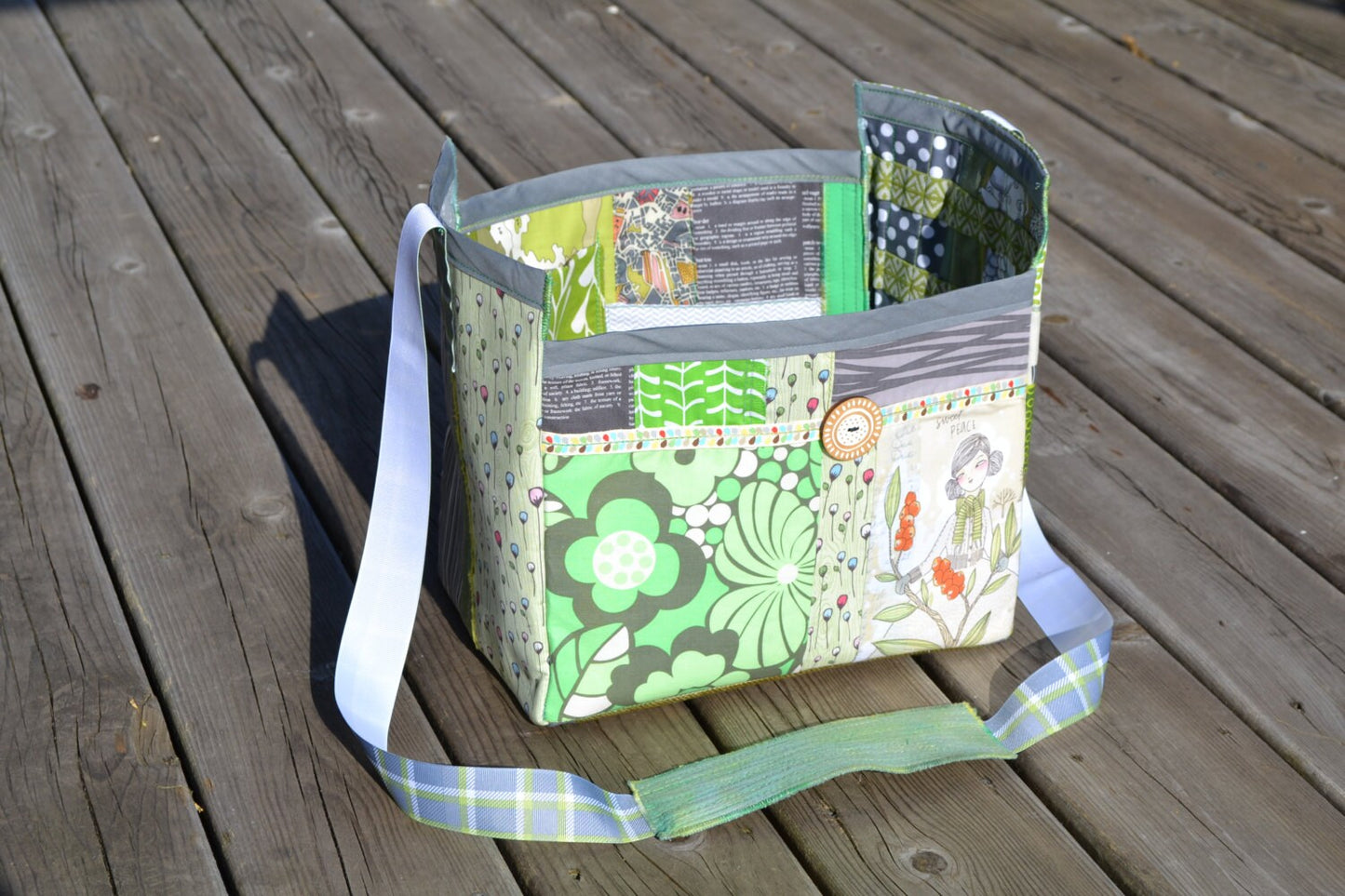 CUSTOM quilted travel bag : great tote for teachers | artists | sewists | knitters